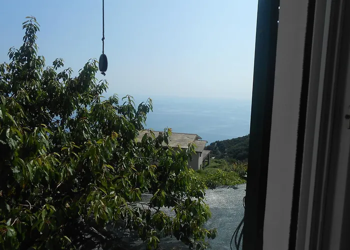 مزرعة للإقامة La Foce Del Prato