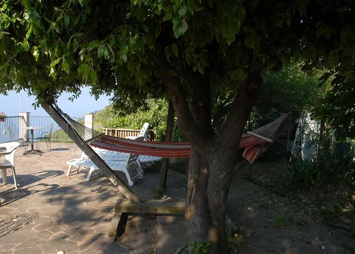 مزرعة للإقامة La Foce Del Prato